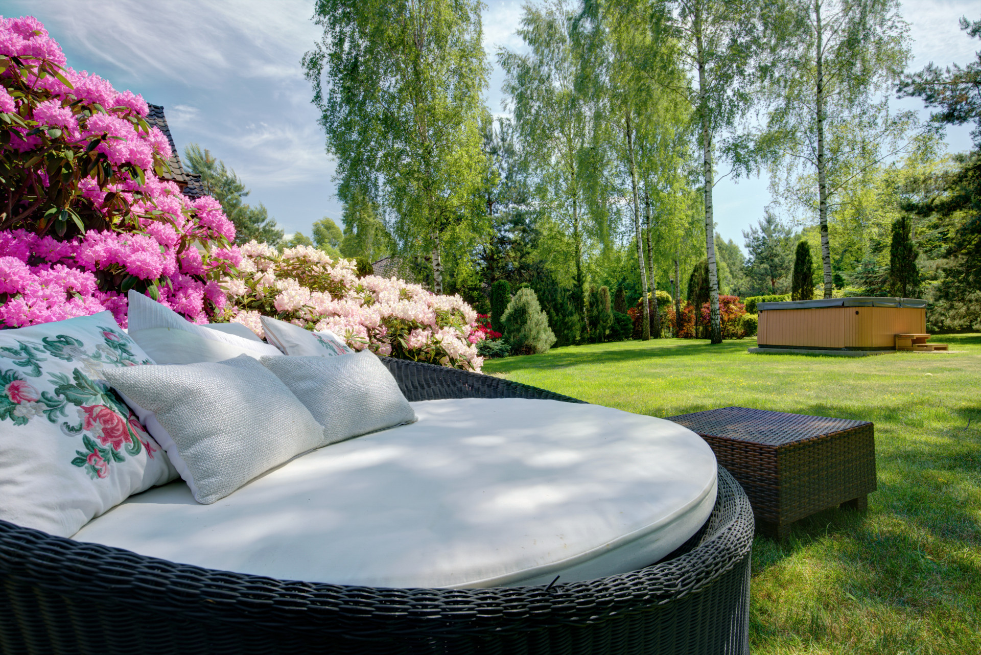 Gartenmöbel und Außenbereiche reinigen